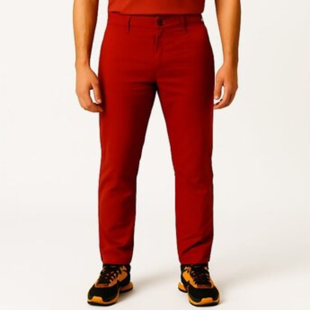 Helly Hansen Men's red 100% cotton wide leg casual outdoor/hiking pant Sz 38